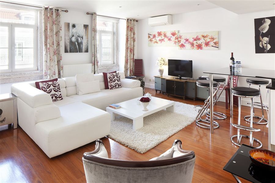 Olive, a two-bedroom apartment in Chiado, Lisbon — living room