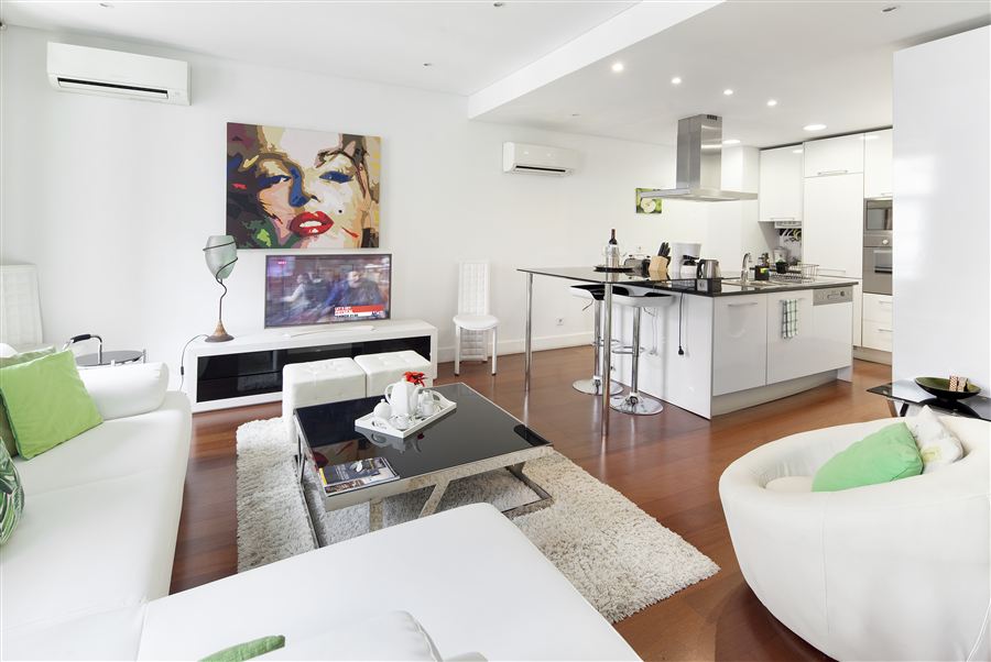 Pomme, a superior one-bedroom apartment in Chiado, Lisbon — bedroom