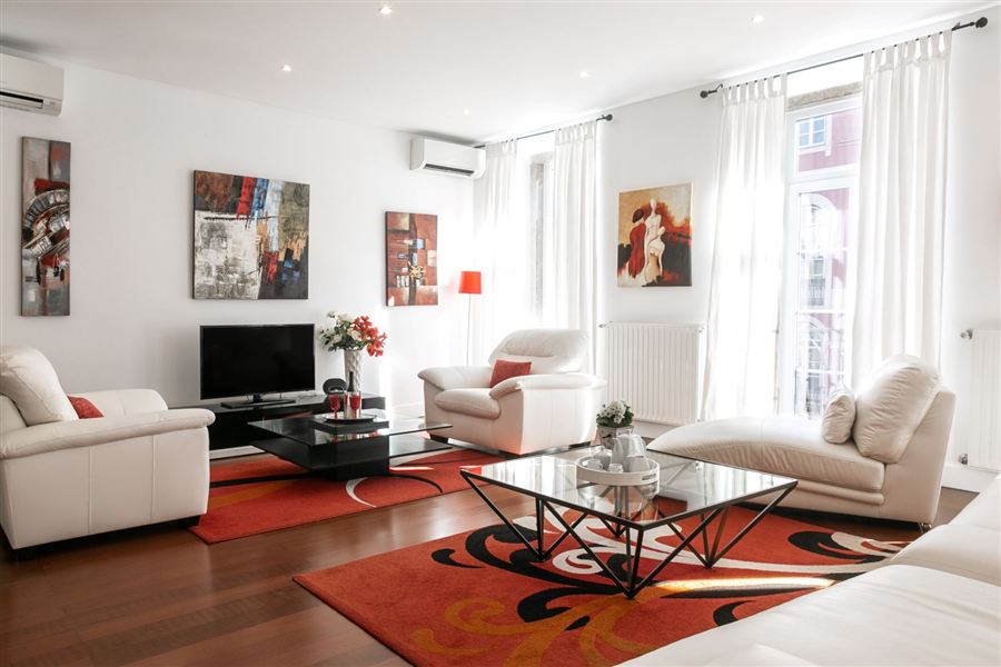 Rouge, a superior three-bedroom apartment in Chiado, Lisbon — living room
