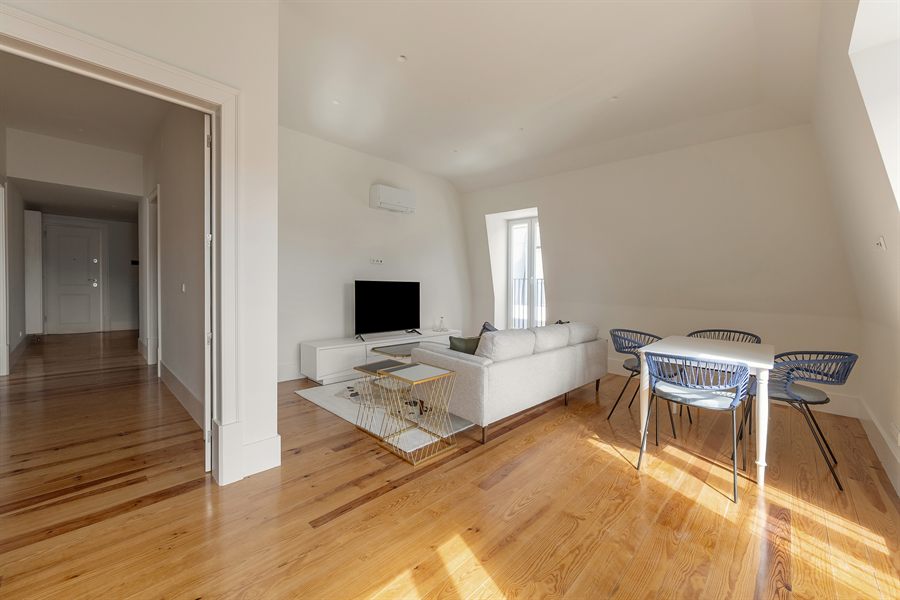 Santos 4A, a two-bedroom apartment in Santos, Lisbon — living room